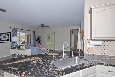 15984 W Indigo Lane, Surprise, AZ 85374 - Photo 10