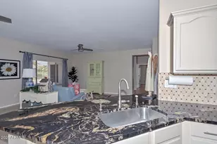 15984 W Indigo Ln, Surprise, AZ 85374 - Photo 10