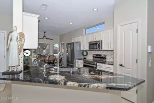 15984 W Indigo Ln, Surprise, AZ 85374 - Photo 6