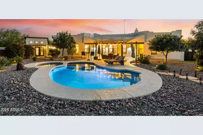 420 W Adamanda Drive, Phoenix, AZ 85086 - Photo 2