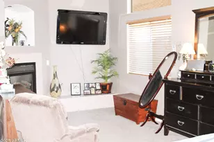 1863 S Spartan St, Gilbert, AZ 85233 - Photo 8