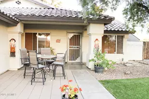 1863 S Spartan St, Gilbert, AZ 85233 - Photo 2