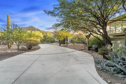 6306 N Camelback Manor Drive, Paradise Valley, AZ 85253 - Photo 6