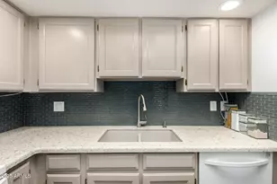 3033 N 39th St, Phoenix, AZ 85018 - Photo 16