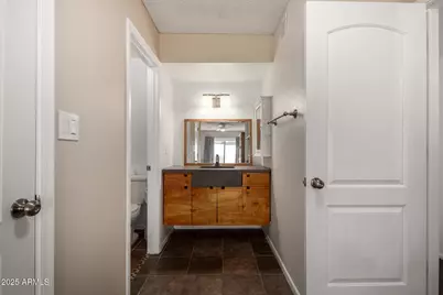 3033 N 39th Street #4, Phoenix, AZ 85018 - Photo 18