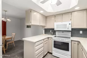 3033 N 39th St, Phoenix, AZ 85018 - Photo 14