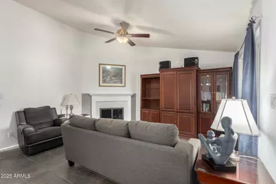 3033 N 39th Street #4, Phoenix, AZ 85018 - Photo 8