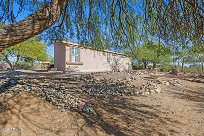 42210 N Castle Hot Springs Road N, Morristown, AZ 85342 - Photo 32