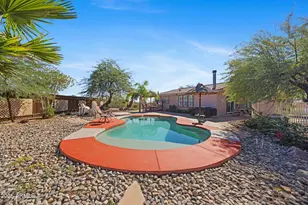 42210 N Castle Hot Springs Road N, Morristown, AZ 85342 - Photo 28