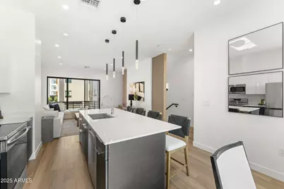 4220 N 32nd Street #1, Phoenix, AZ 85018 - Photo 6