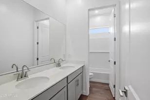 10231 S 20th Ln, Phoenix, AZ 85041 - Photo 20