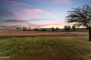 22227 W Dixileta Dr, Wittmann, AZ 85361 - Photo 4