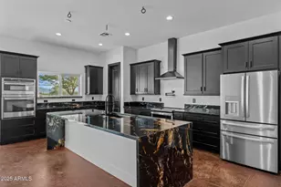 22227 W Dixileta Dr, Wittmann, AZ 85361 - Photo 2