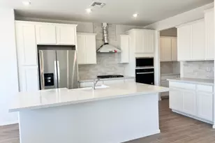 5878 N 193rd Dr, Litchfield Park, AZ 85340 - Photo 4