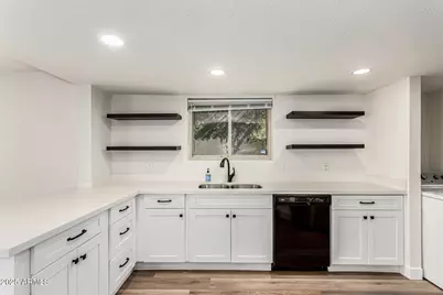 1538 E Laurel Avenue, Gilbert, AZ 85234 - Photo 14