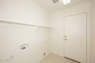 257 E Ashurst Dr, Phoenix, AZ 85048 - Photo 22