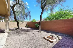 257 E Ashurst Dr, Phoenix, AZ 85048 - Photo 28