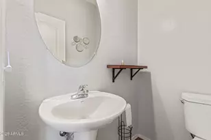 1015 S Val Vista Dr, Mesa, AZ 85204 - Photo 8