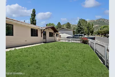 3219 N Manor Road, Flagstaff, AZ 86004 - Photo 2