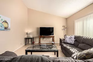 3834 E Goldfinch Gate Ln, Phoenix, AZ 85044 - Photo 14