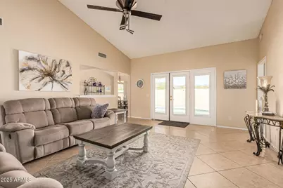 3834 E Goldfinch Gate Lane, Phoenix, AZ 85044 - Photo 4