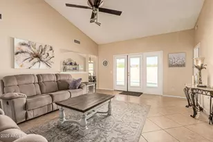 3834 E Goldfinch Gate Ln, Phoenix, AZ 85044 - Photo 4