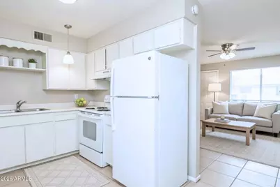 826 E 4th Place #B, Mesa, AZ 85203 - Photo 2