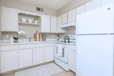 826 E 4th Place #Apt B, Mesa, AZ 85203 - Photo 4