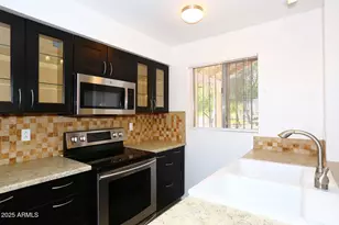 93 N Cooper Rd, Chandler, AZ 85225 - Photo 6