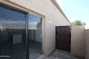 93 N Cooper Rd, Chandler, AZ 85225 - Photo 8