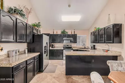 4764 W Topeka Drive, Glendale, AZ 85308 - Photo 12