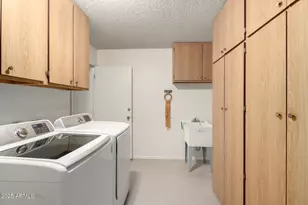 11065 W Edgewood Dr, Sun City, AZ 85351 - Photo 24