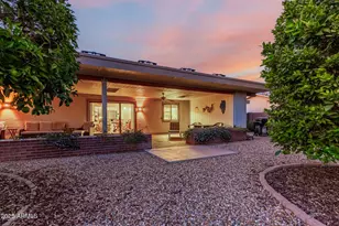 11065 W Edgewood Dr, Sun City, AZ 85351 - Photo 6