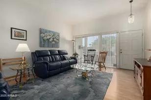 11065 W Edgewood Dr, Sun City, AZ 85351 - Photo 10