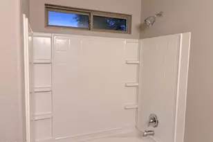 2014 S Falcon Dr, Gilbert, AZ 85295 - Photo 16