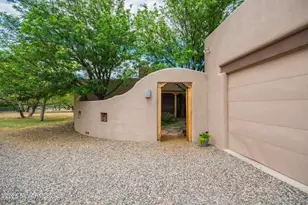 10425 E Willow Dr, Cornville, AZ 86325 - Photo 2