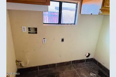 3319 N 61st Avenue, Phoenix, AZ 85033 - Photo 10