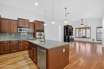 7325 E Minton Circle, Mesa, AZ 85207 - Photo 12