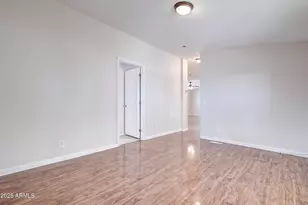 8601 N 103rd Ave, Peoria, AZ 85345 - Photo 22