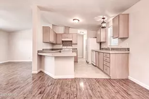 8601 N 103rd Ave, Peoria, AZ 85345 - Photo 14