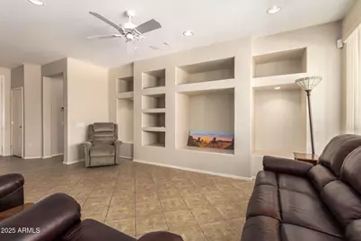 18044 W Tierra Del Sol Drive, Surprise, AZ 85387 - Photo 8