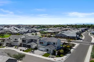 5274 S Cobblestone St, Gilbert, AZ 85298 - Photo 2