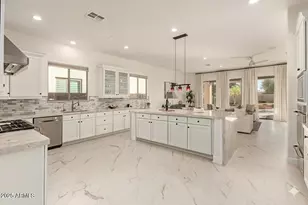 3733 E Adobe Dr, Phoenix, AZ 85050 - Photo 10