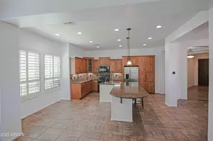 27789 N 129th Ln, Peoria, AZ 85383 - Photo 10