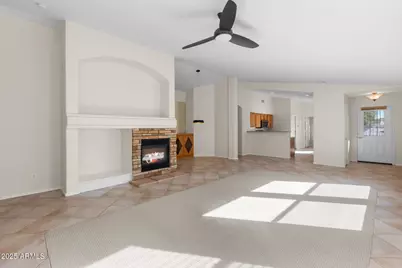 20274 N 104th Avenue, Peoria, AZ 85382 - Photo 2