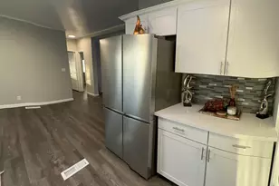 19741 E Indian Hills Dr, Black Canyon City, AZ 85324 - Photo 16