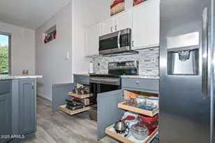 15862 W Wildflower Dr, Surprise, AZ 85374 - Photo 18