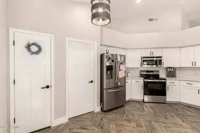 6409 E Redmont Drive, Mesa, AZ 85215 - Photo 14