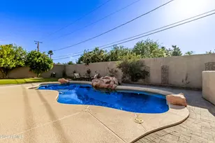 5028 N Scottsdale Rd, Paradise Valley, AZ 85253 - Photo 46