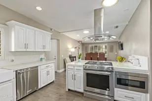 5028 N Scottsdale Rd, Paradise Valley, AZ 85253 - Photo 12